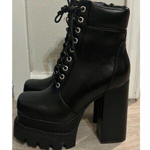 Black Lamoda Platform Boots